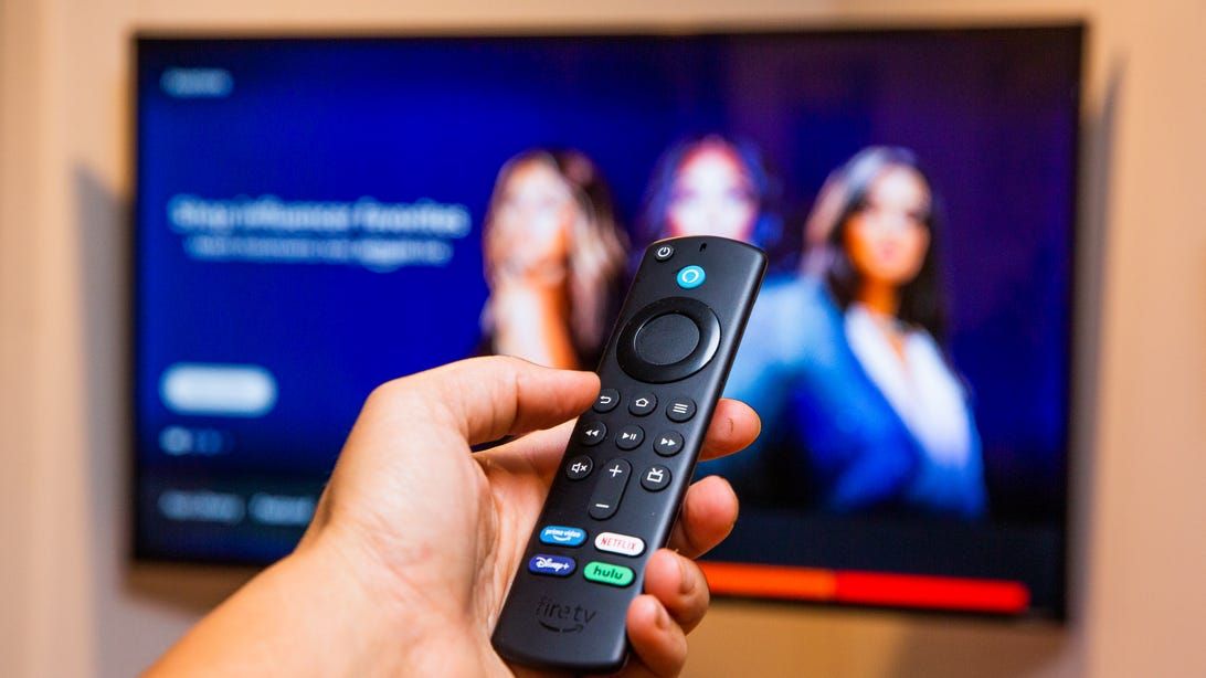 هل IPTV قانوني في 2026؟ دليلك الكامل قبل الاشتراك مع تجربة سيرفر هيدرا