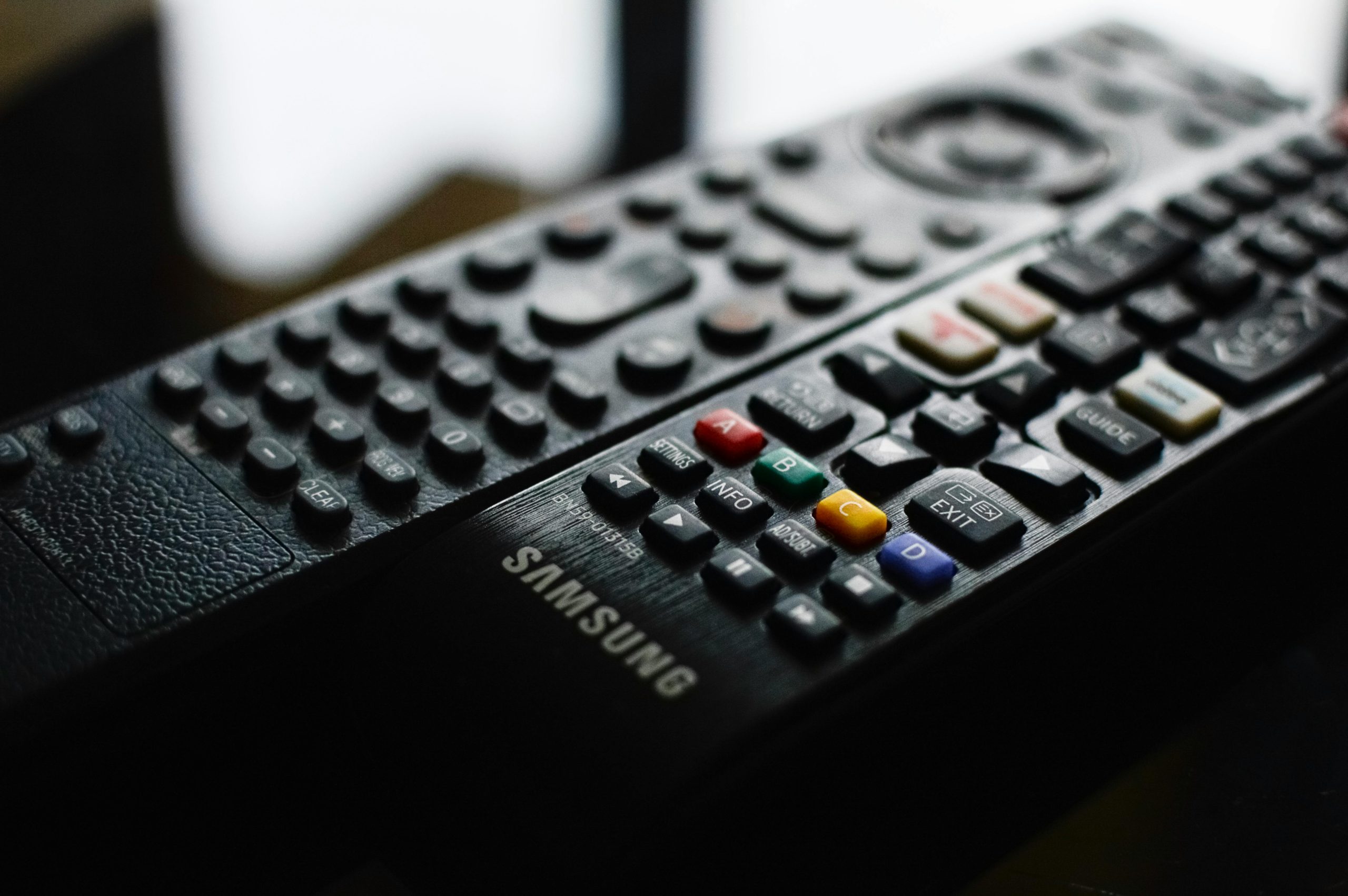 مميزات سيرفر هيدرا IPTV: بث مستقر وآلاف القنوات والأفلام بدون تقطيع